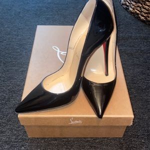 Christian Louboutin So Kate Black Patent Pointed-Toe Red Sole Pump Size 37